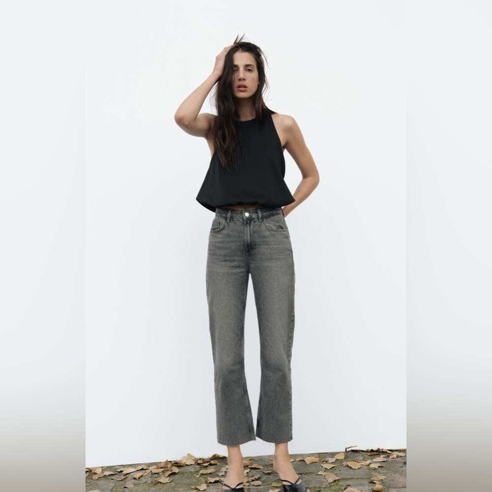 Zara high rise faded black denim. Size 27 (US 4).